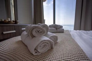 1 bedroom, in-room safe, iron/ironing board, free WiFi