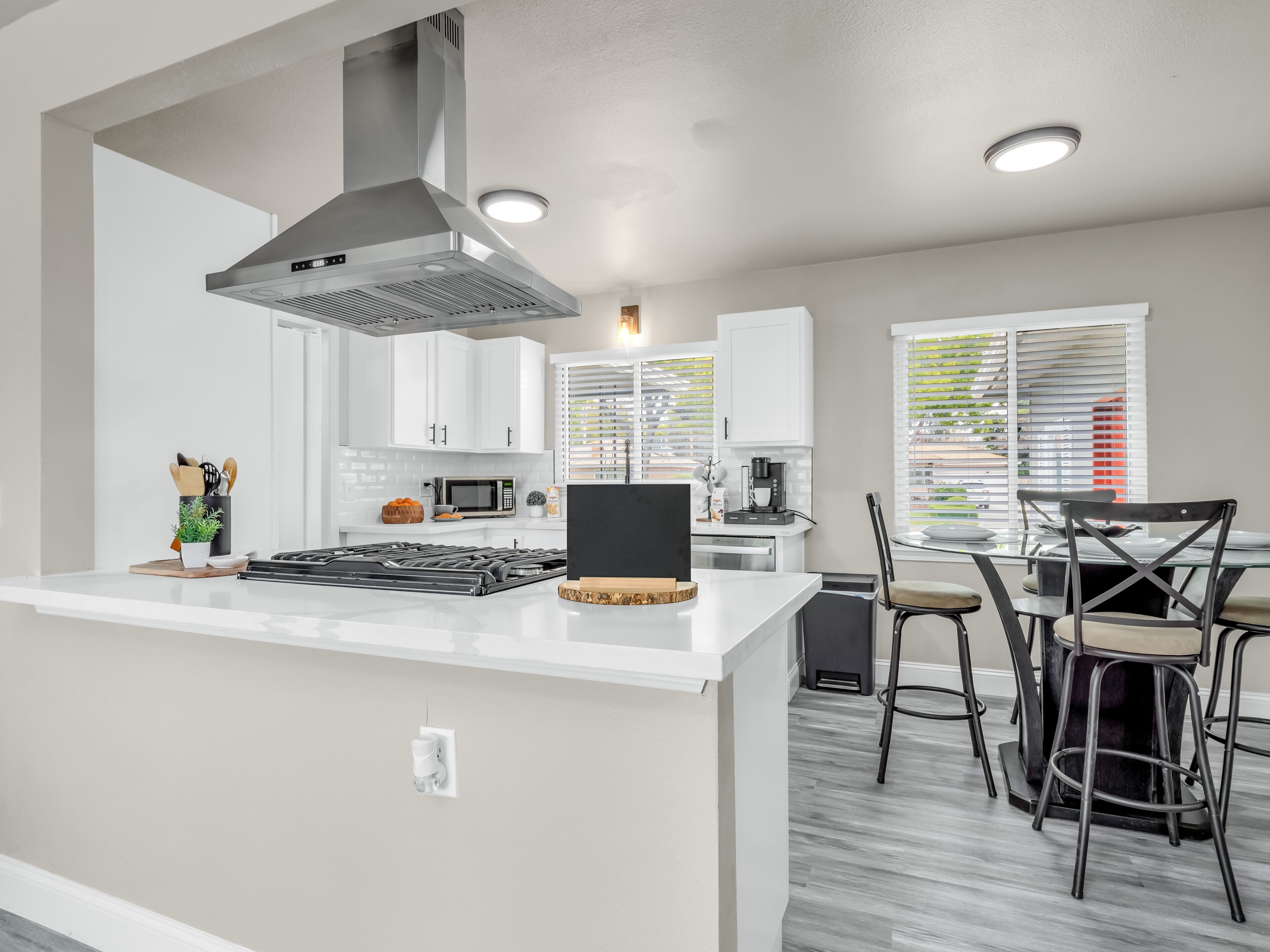 Fresno House Pool Foosball 2 Car Garage 5 Bed/3 Bath