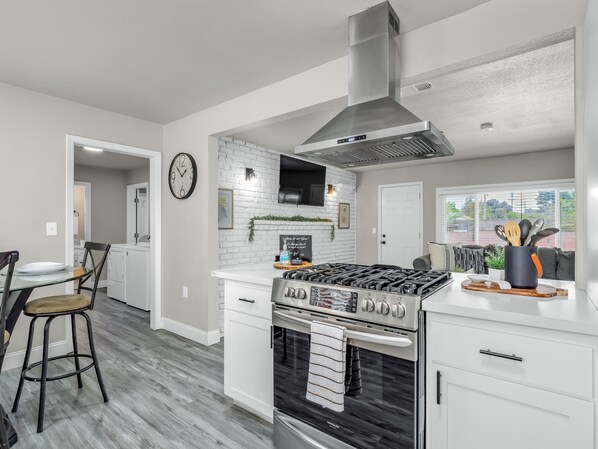 Fridge, microwave, oven, stovetop - Fresno House Pool Foosball 2 Car Garage 5 Bed/3 Bath (Fresno)