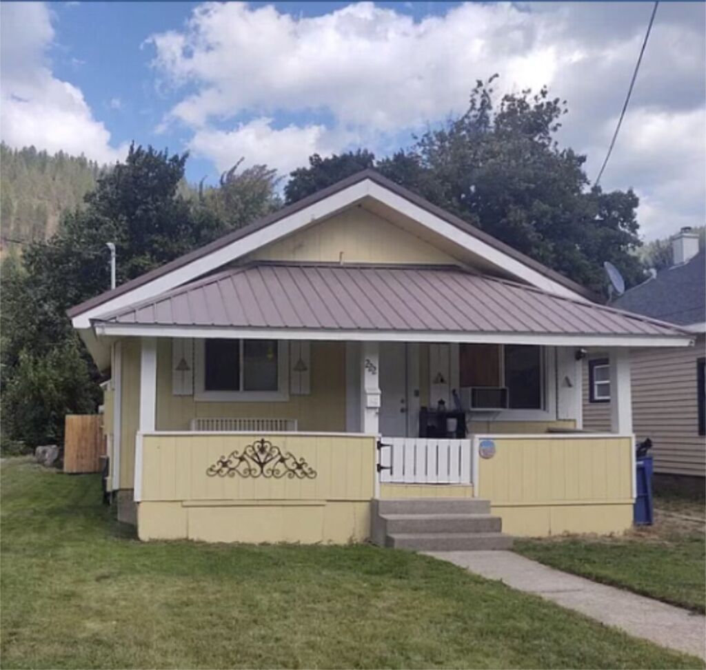 Ski & bike in comfort & convenience on Kellogg’s sunny side