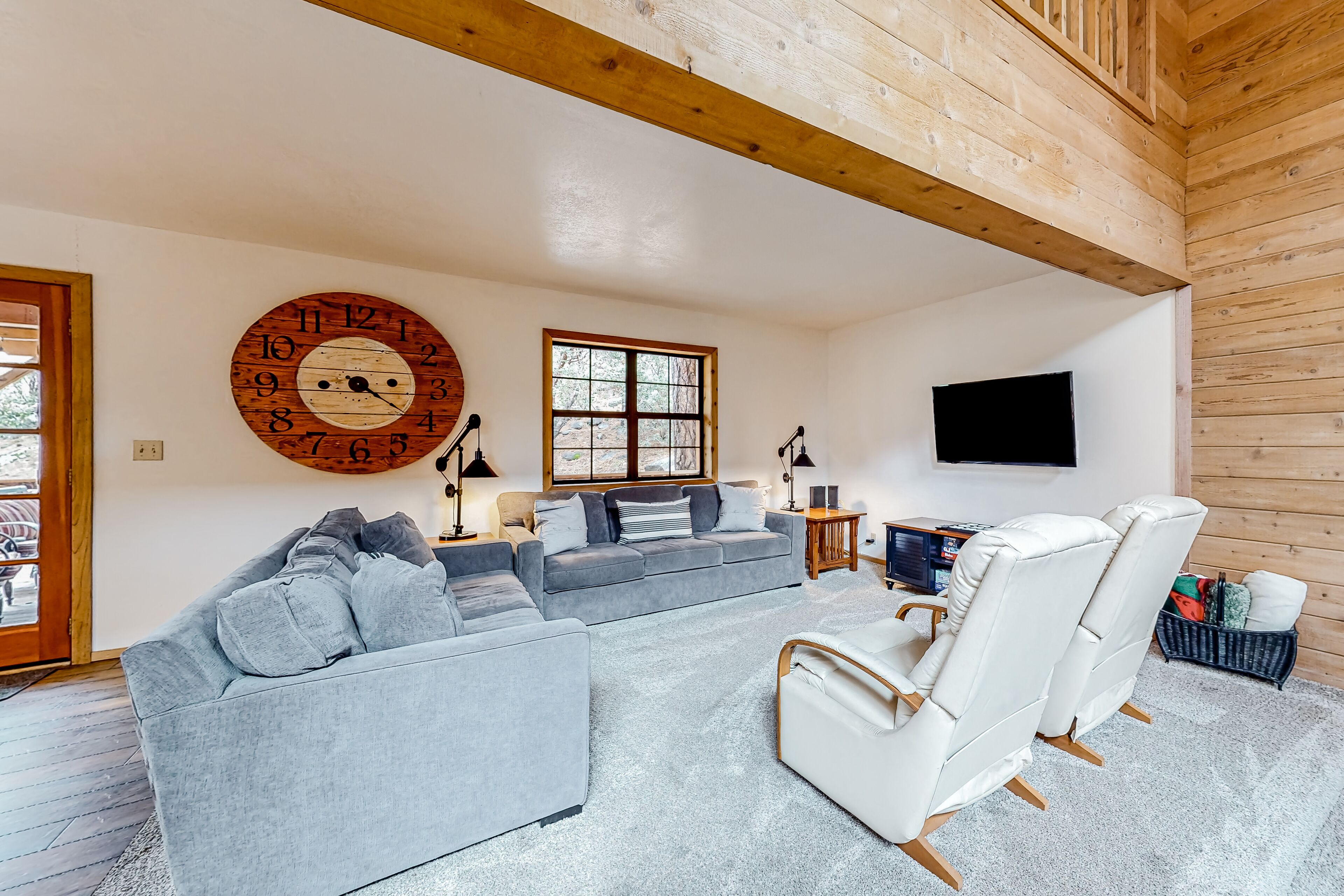 Charming dog-friendly home with covered deck, fireplace, W/D, & mountain view