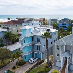 Exterior - Stunning 3 Bedroom Home with Roof-Top Pool on Siesta Key! (Siesta Key)