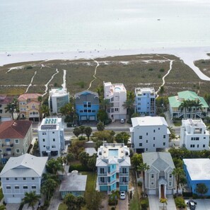 Exterior - Stunning 3 Bedroom Home with Roof-Top Pool on Siesta Key! (Siesta Key)