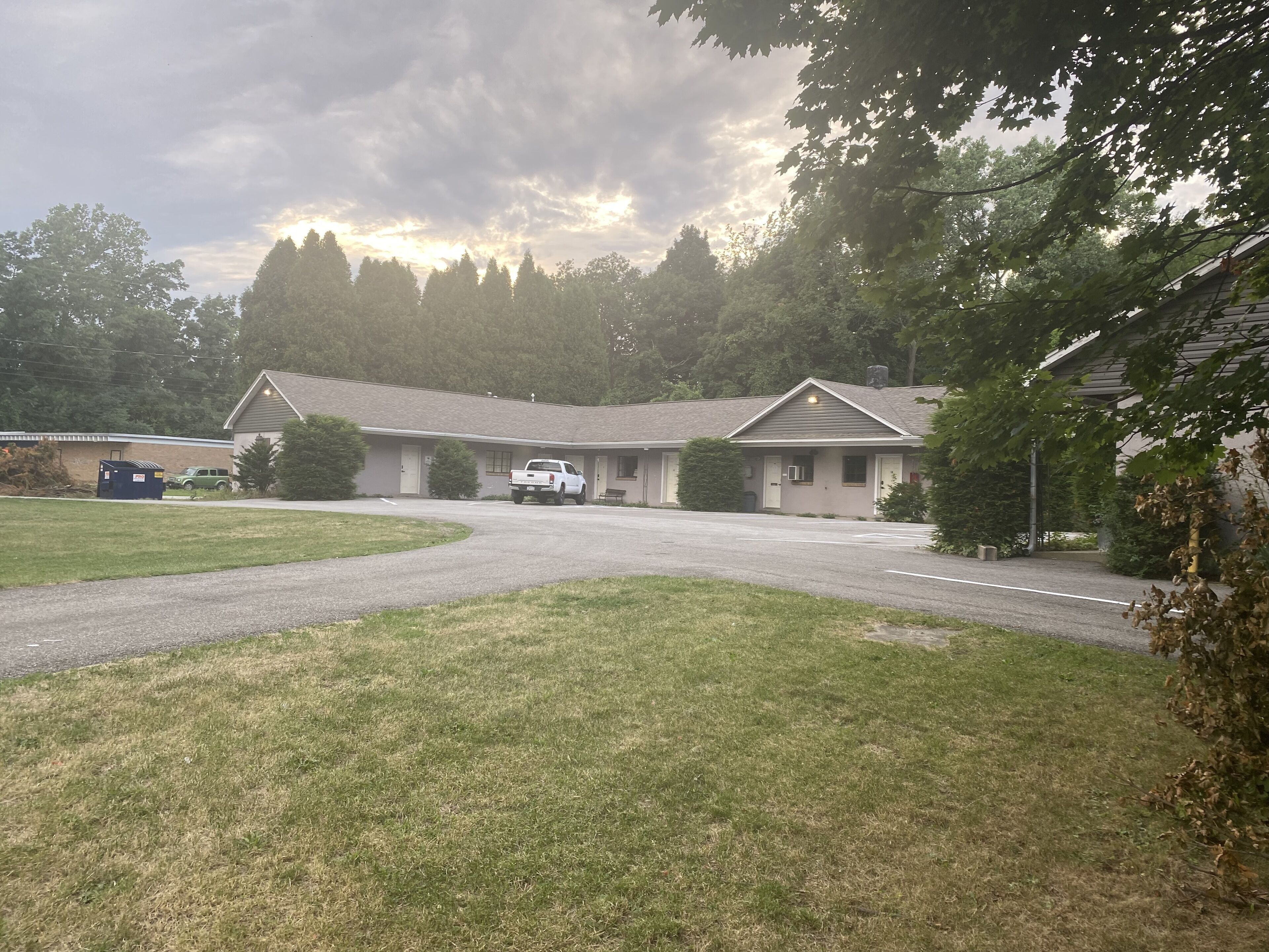 The Maple Motel Erie