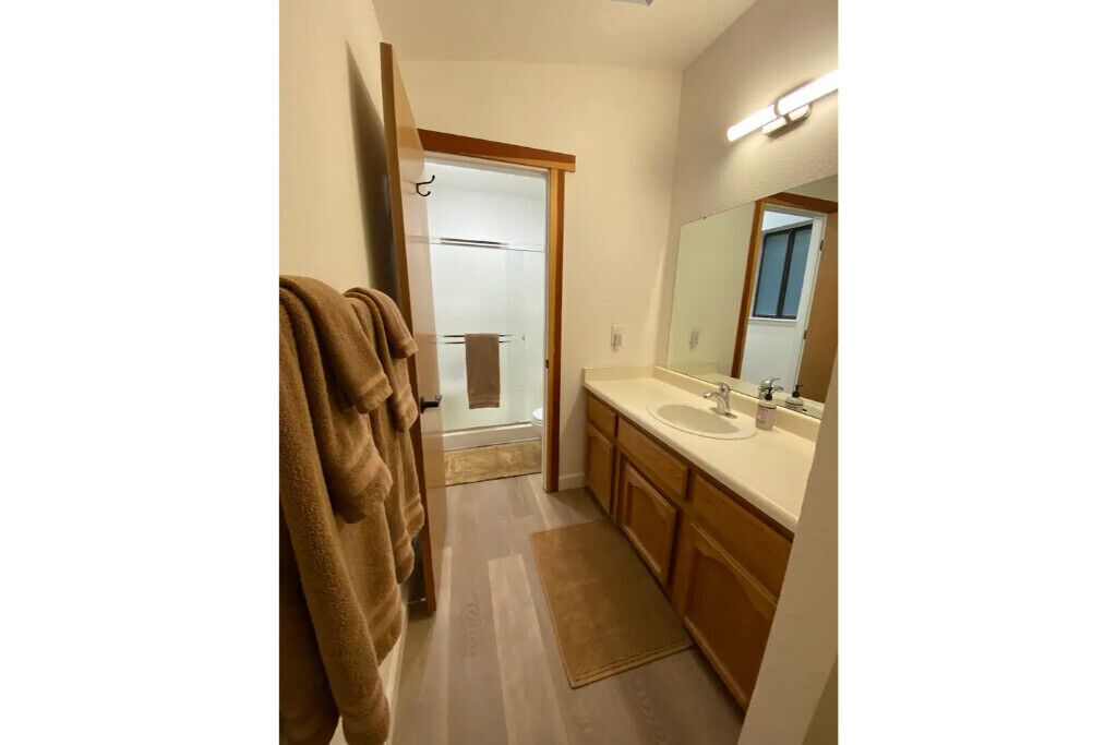 2 story tree level living, en route to Yosemite