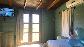 Honeymoon Cabin, Mountain View | Premium bedding, individually decorated, individually furnished