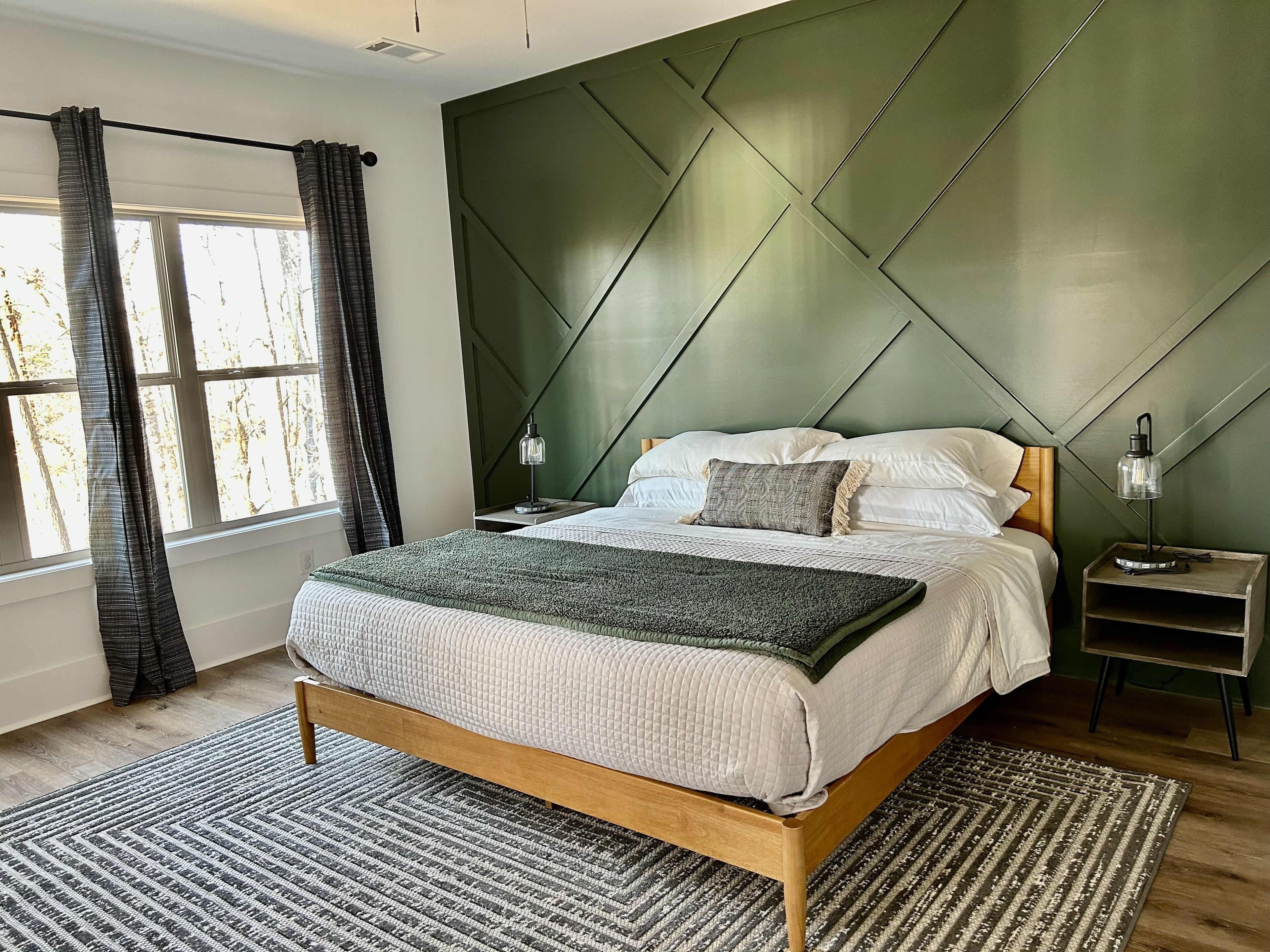 Lake cottage close to Auburn, AL and Columbus, GA and Pine Mountain, GA