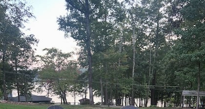 The Green Heron Cottage is close to Auburn, AL, Columbus, GA & Pine Mountain, GA