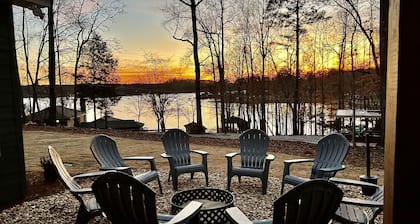 The Green Heron Cottage is close to Auburn, AL, Columbus, GA & Pine Mountain, GA