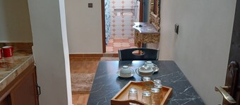 Belle Vue Studios & Apartments