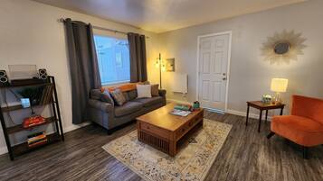 TV connectée, livres, chaßne hi-fi