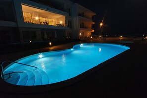 Piscina interna, piscina aquecida