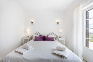 4 dormitorios, tabla de planchar con plancha, wifi y ropa de cama