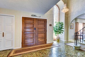 Interior - Spacious Buffalo Brick Home w/ Backyard! (Buffalo)