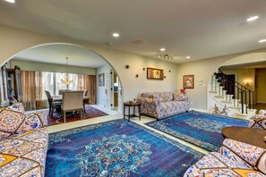 Living area - Spacious Buffalo Brick Home w/ Backyard! (Buffalo)