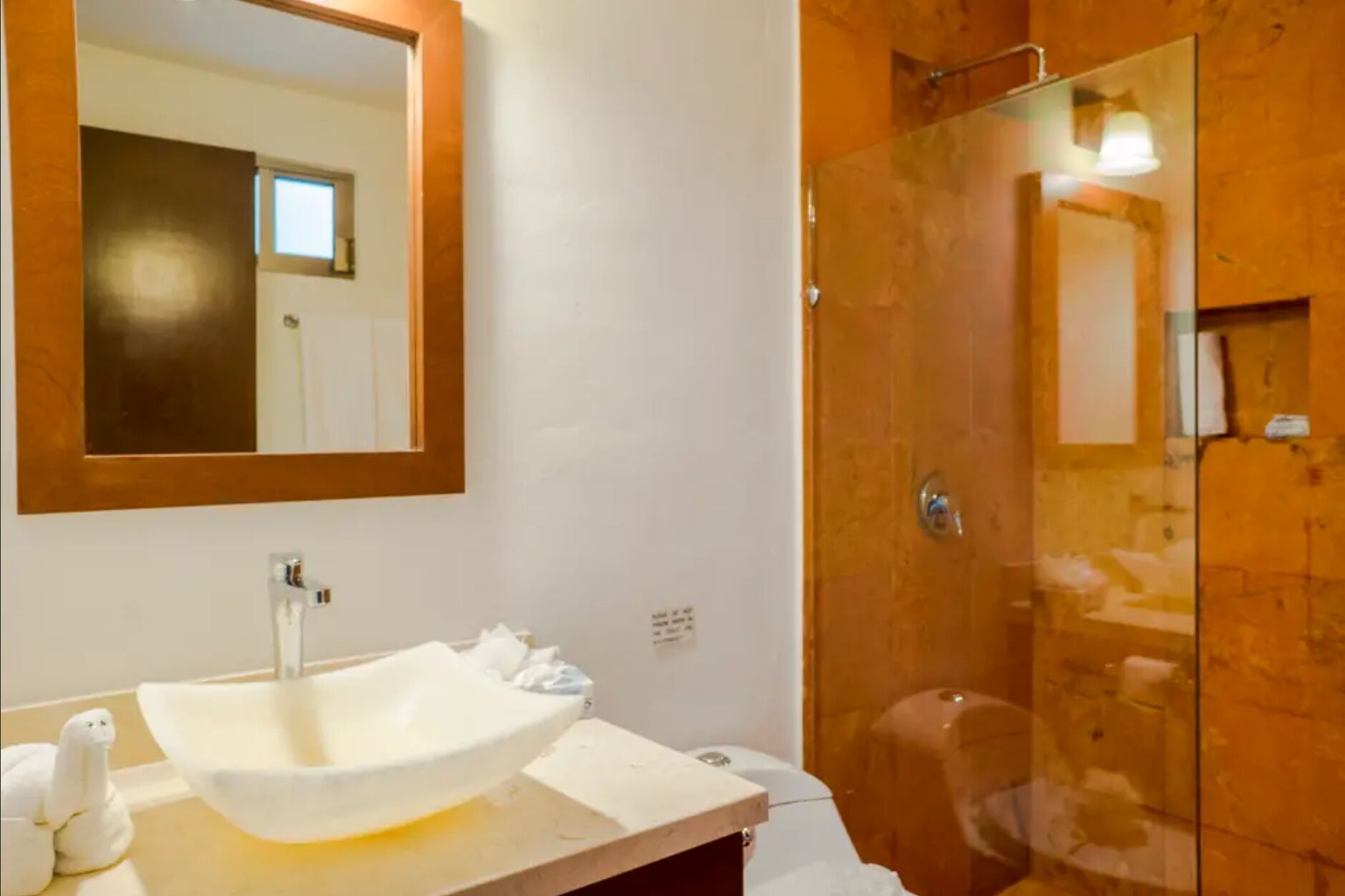 SPECIAL SEASON DISCOUNT FROM MAY 22ND - JUNE 30TH 