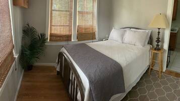 1 chambre, fer et planche Ă repasser, Wi-Fi gratuit, draps fournis