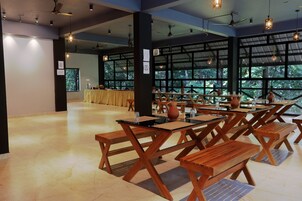 Se ofrece un desayuno bufé todos los días (por un coste adicional)