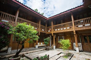 Exterior - Lijiang Ivy Garden Resort Hotel (Lijiang)