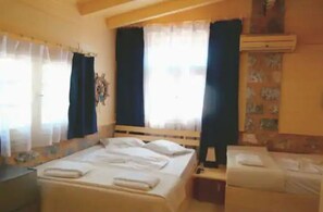 1 habitación, tabla de planchar con plancha, cuna de viaje y wifi 