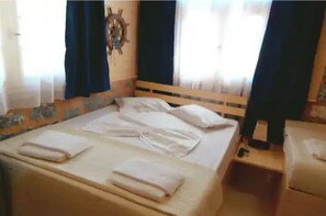 1 habitación, tabla de planchar con plancha, cuna de viaje y wifi 