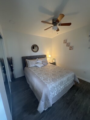 1 bedroom, WiFi, bed sheets - Peaceful and very private (Tampa)