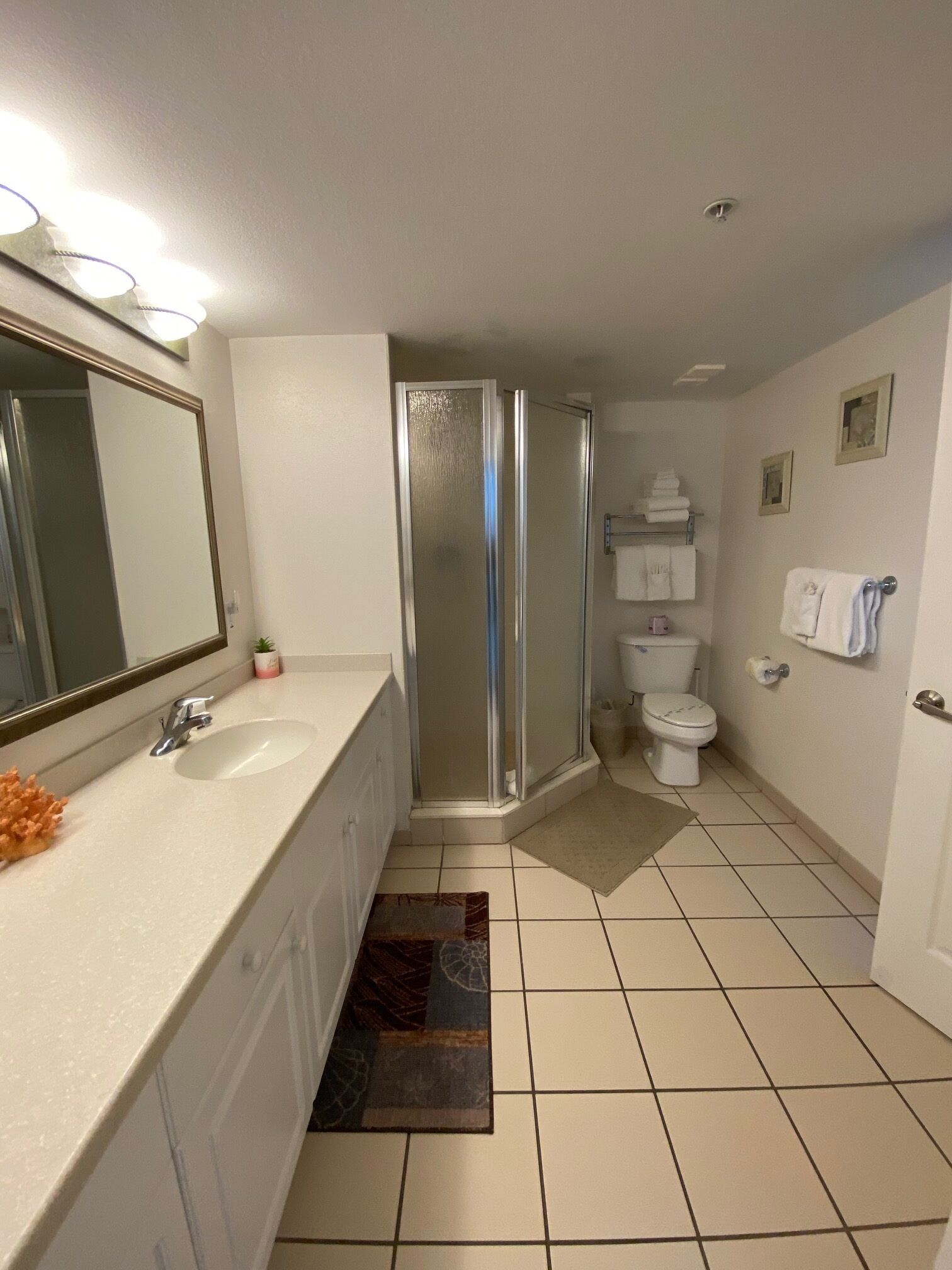 Daytona Beach Spacious One Bedroom 9th floor Condo