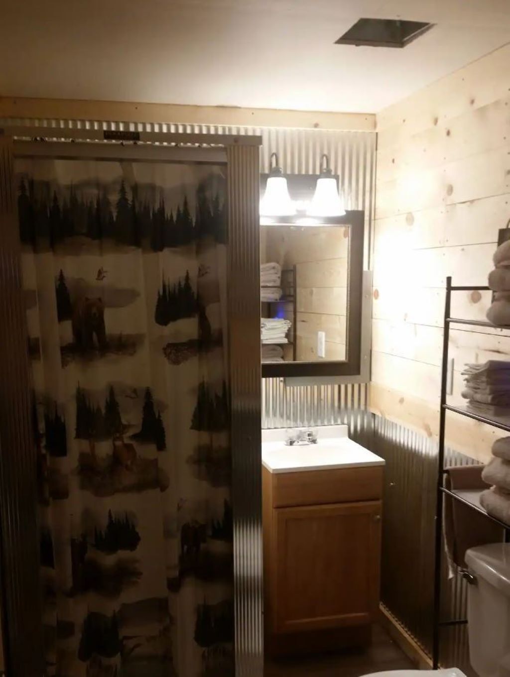 Cozy Cabin by the creek