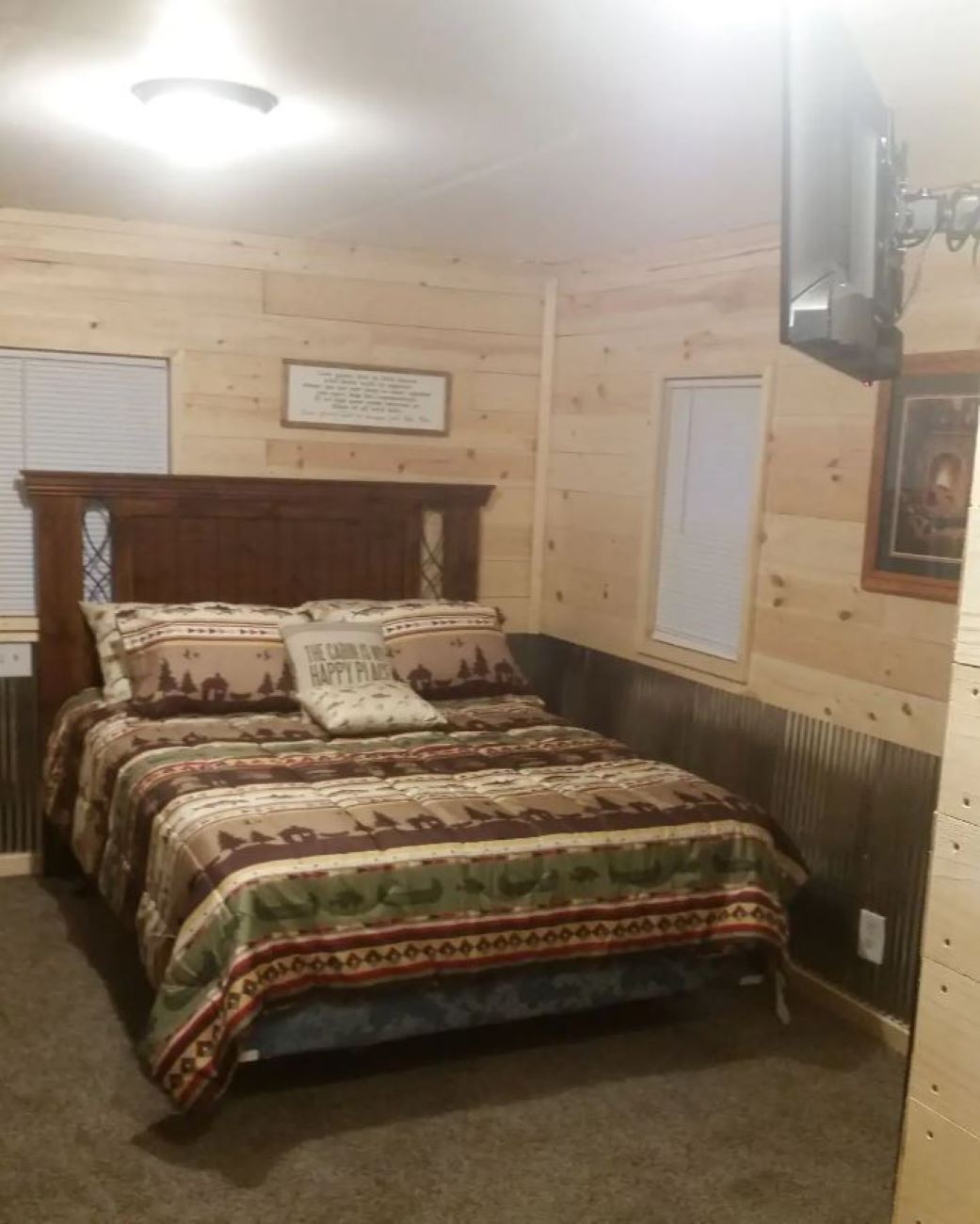 Cozy Cabin by the creek