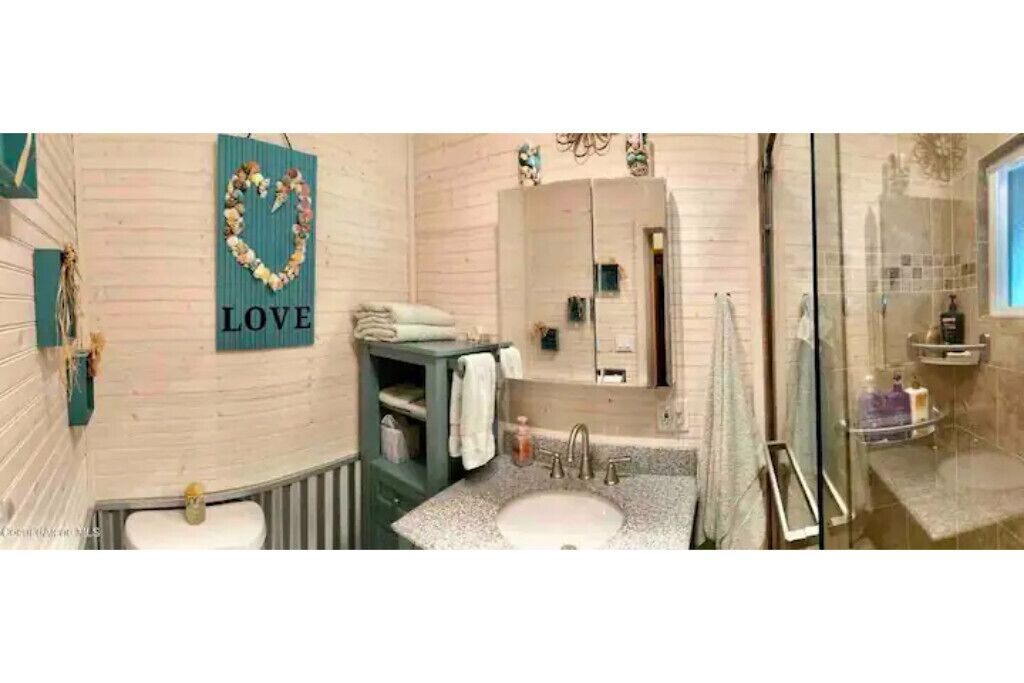 Page Cottage, scenic, hot tub, pets welcome