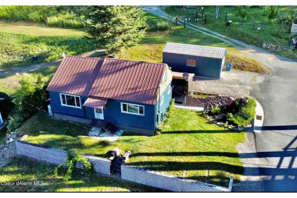 Page Cottage, scenic, hot tub, pets welcome