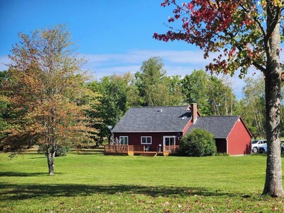 Serene 3-bed VT retreat w/ firepit: ski, snowmobile, ATV, and hike near Jay Peak