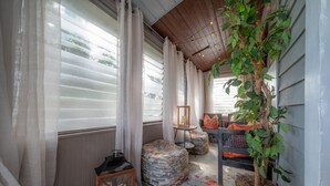 Interior - Fun Maximalist home In the heart of Seminole Heights (Tampa)