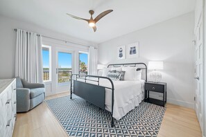 6 bedrooms, WiFi, bed sheets