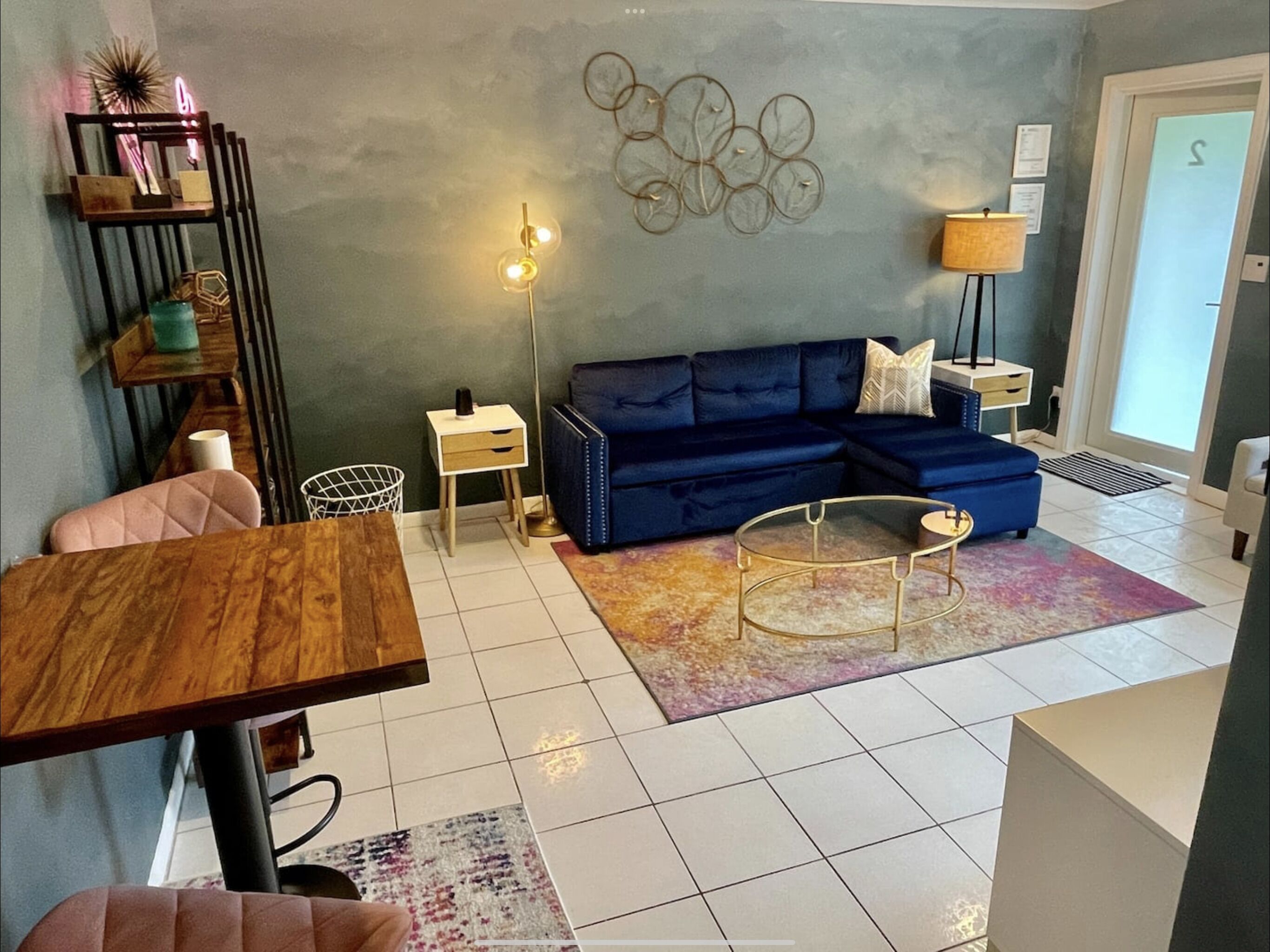 Wilton Manors Villas a Shared pool, walking distance to restaurants, bars.