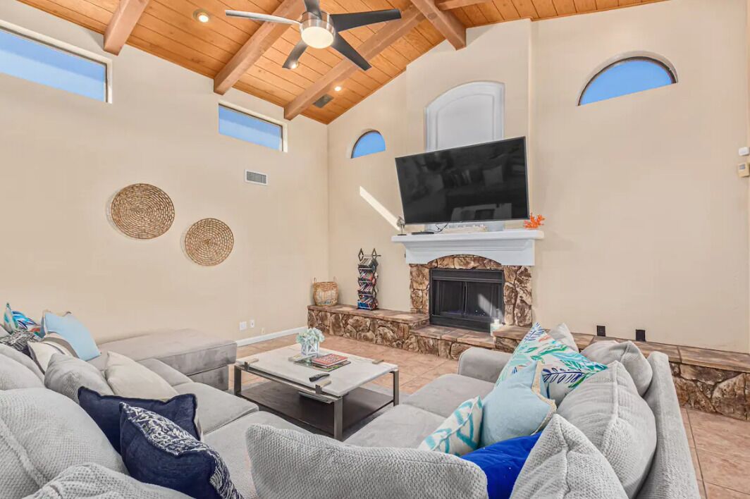 Impressive 4 Bd Scottsdale Home