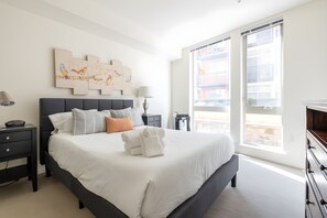 2 bedrooms, free WiFi - 2BR | Gym, Lounge | Mercer Island | Sophari E (Mercer Island)