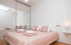 2 chambres, accès au Wi-Fi (inclus), literie fournie