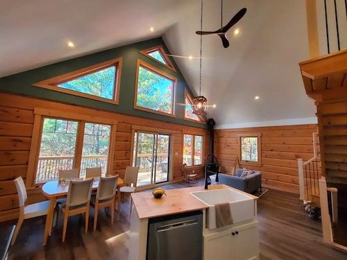 Rideau Lakes Log Cabin