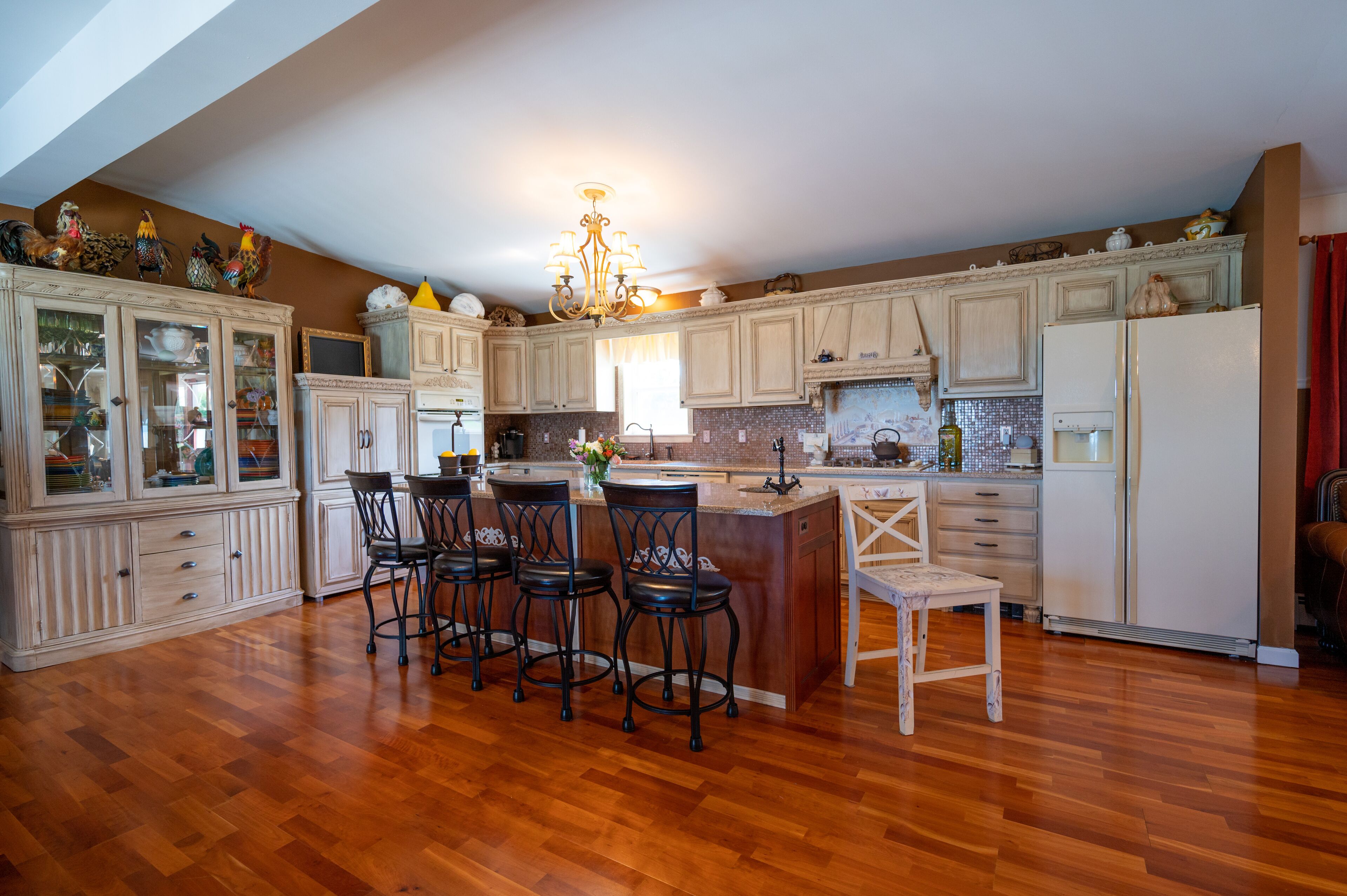 Private Upstate Estate - Pool, Hot Tub, Pond, Amazing Fall Leaf Peeping Views!