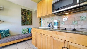 Fridge, microwave, coffee/tea maker, electric kettle