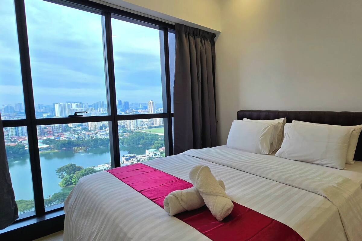 Luxury Apartment, Lake View, Lakeside