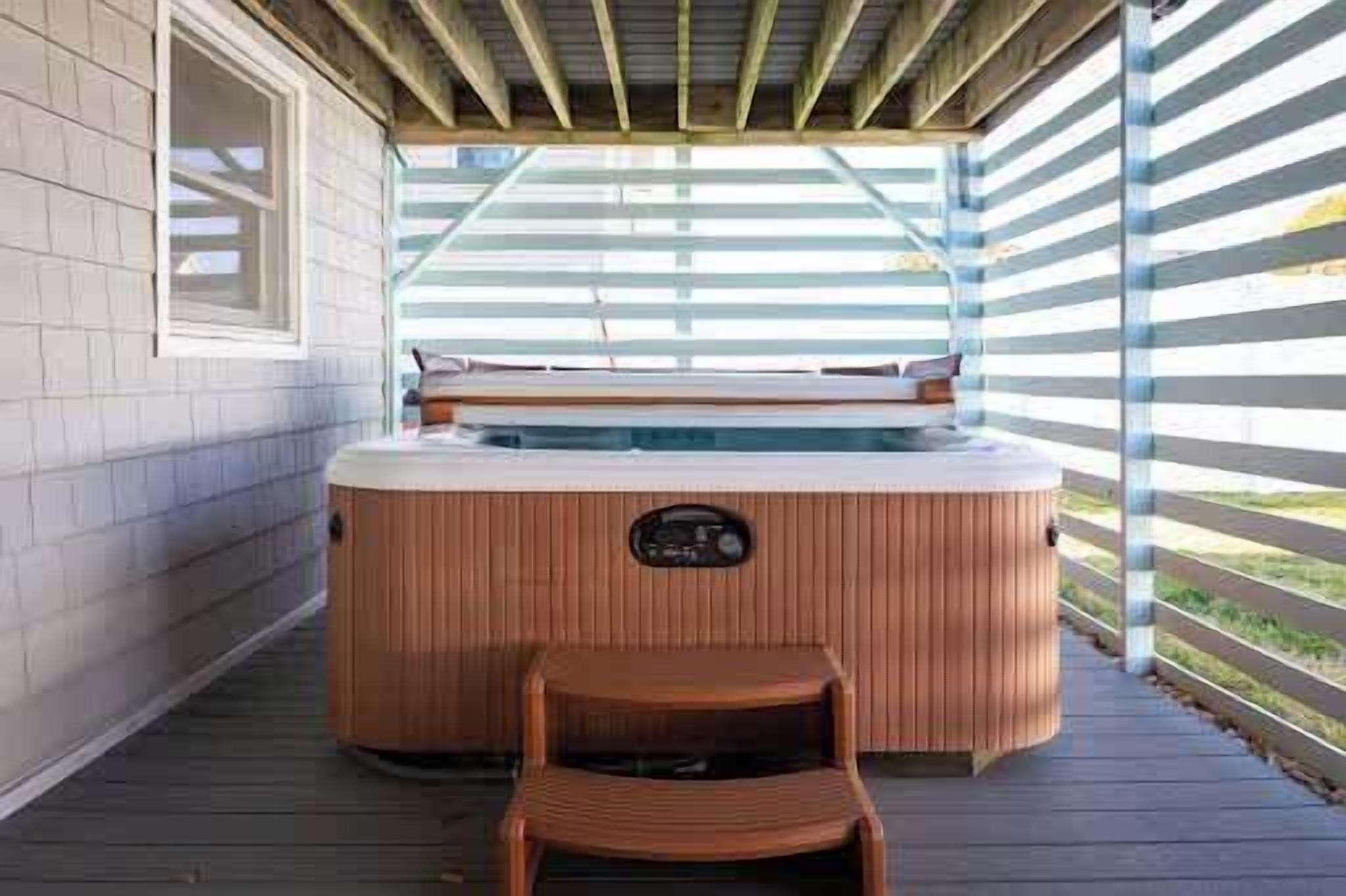 Indoor spa tub
