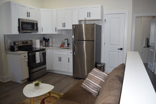 Remodeled Modern Rustic Unit with Roof Deck close to center city,