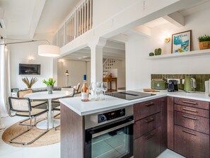 Fridge, microwave, oven, dishwasher