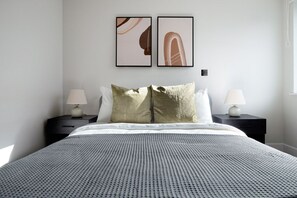 1 chambre, fer et planche à repasser, Wi-Fi, draps fournis