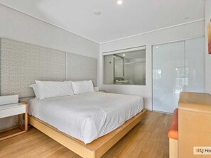 1 bedroom, desk, iron/ironing board, free WiFi - The Sand Resort Kingscliff - One Bed Plunge Pool (8122) - Holiday Management Co. (Tweed)