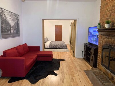 Rustic 2 BDR appartment premium location