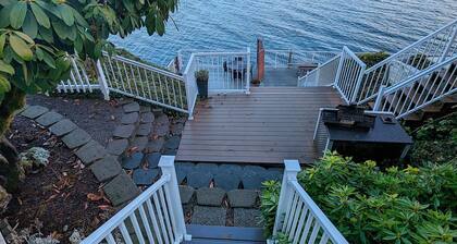Waterfront Villa with Private Beach, Hot tub, EV & WFH