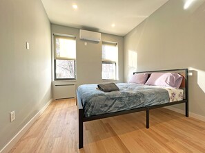 5 室のベッドルーム、アイロン / アイロン台、WiFi (無料)、ベッドシーツ